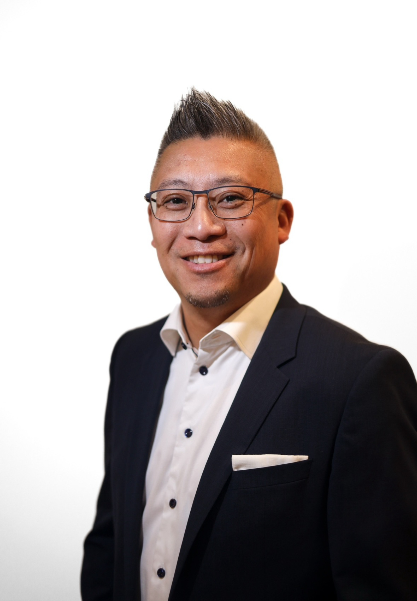 Daniel Low 